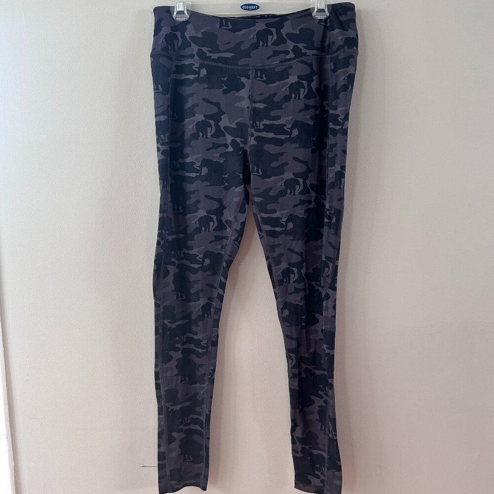 Ivory Ella Black & Gray Camo Leggings - Picture 2 of 5